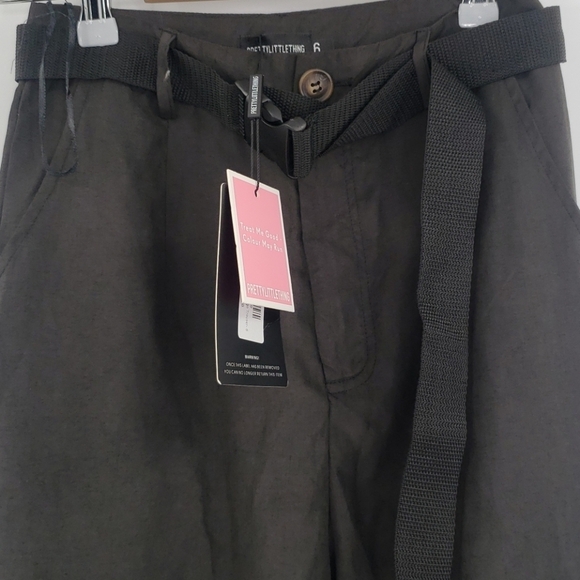 PrettyLittleThing black cargo detail joggers - Picture 6 of 10